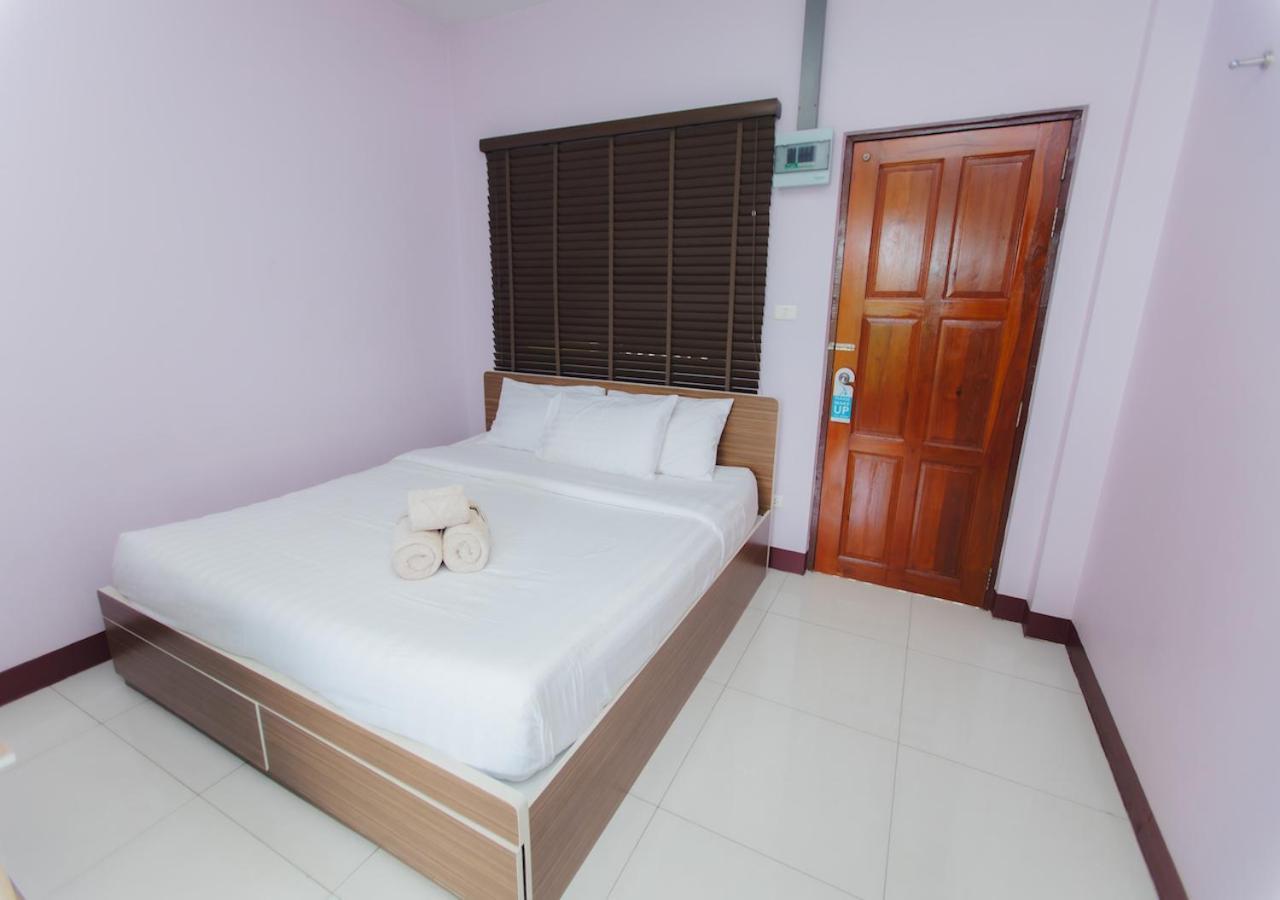 Bloom Guesthouse Чіангмай Екстер'єр фото